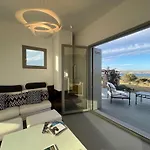 Seafront Serene 6 Bedrooms Embourios (Milos)