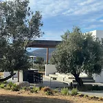 Seafront Serene 6 Bedrooms Willa Embourios (Milos)