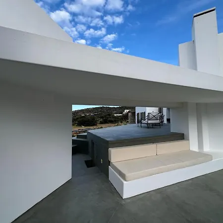 Seafront Serene 6 Bedrooms Willa *