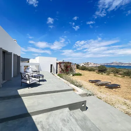 Seafront Serene 6 Bedrooms Villa