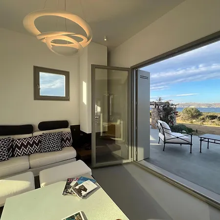 Seafront Serene 6 Bedrooms Embourios (Milos)