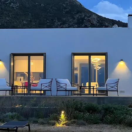 Seafront Serene 6 Bedrooms * Embourios (Milos)