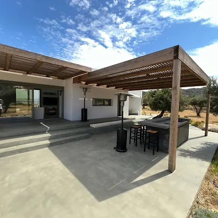 Seafront Serene 6 Bedrooms Embourios (Milos)