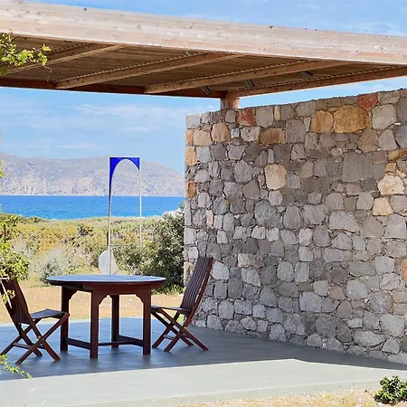 Villa Seafront Serene 6 Bedrooms Embourios (Milos)