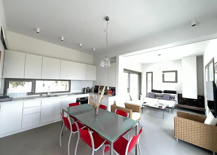 Villa Serene By Milos Concierge